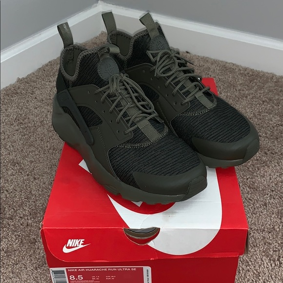 Nike Other - NIKE AIR HUARACHE RUN ULTRA SE